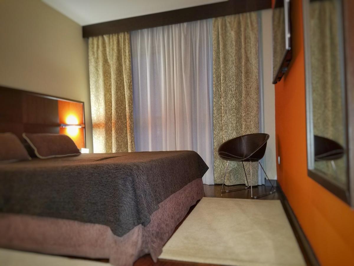 Royal Nayef Hotel Portonovo Kültér fotó
