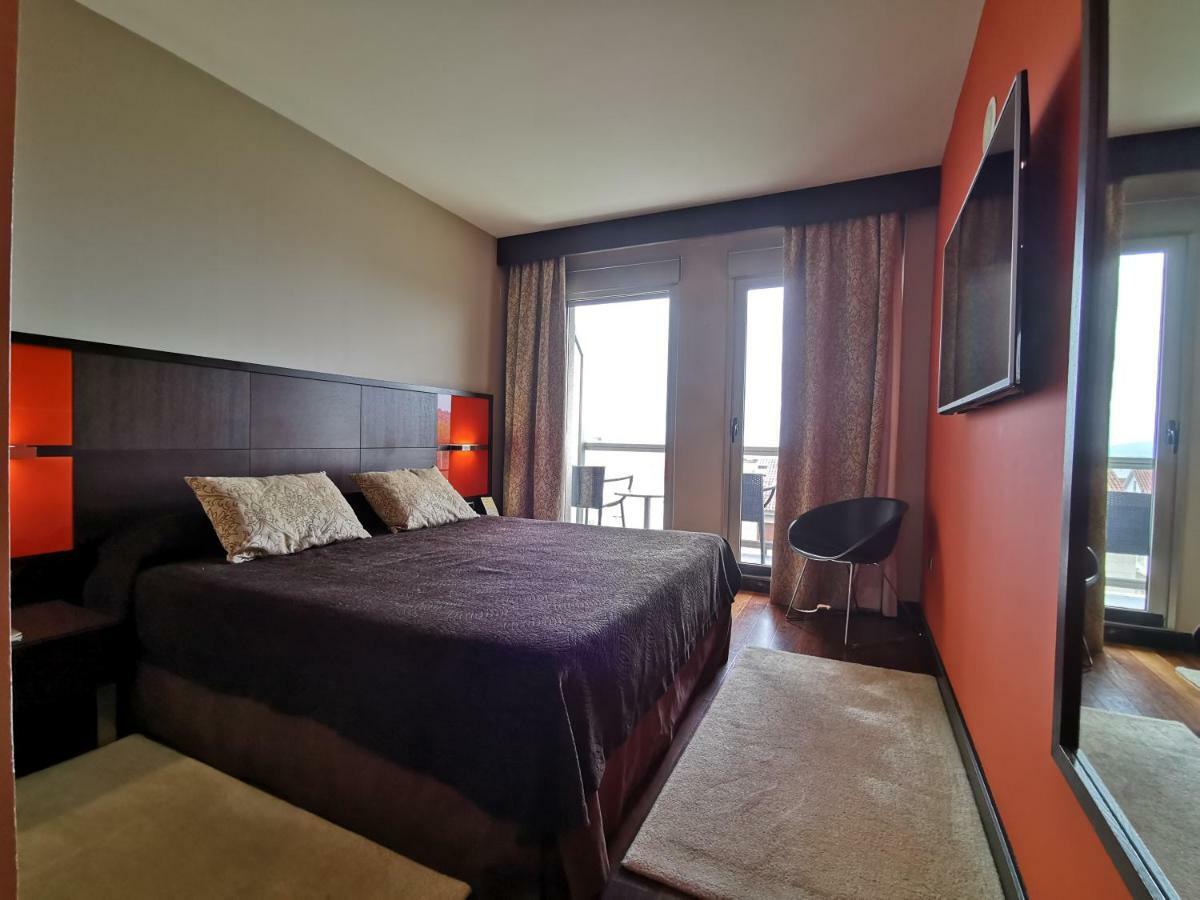 Royal Nayef Hotel Portonovo Kültér fotó